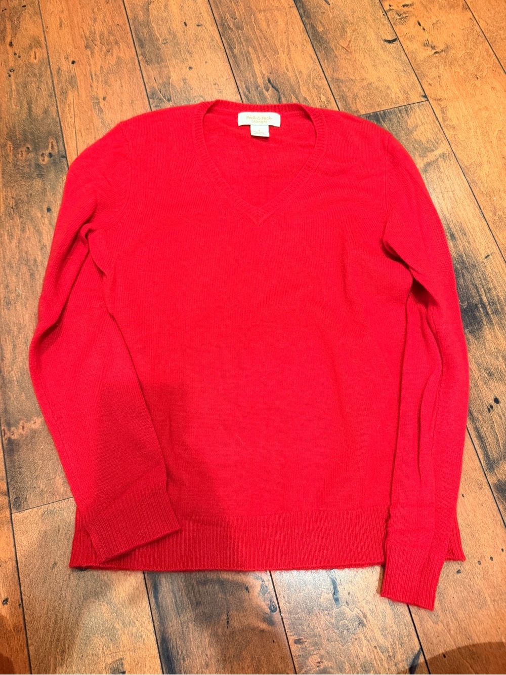 Peck & Peck Bright Red Scoop-Neck Sweater 100% cashmere